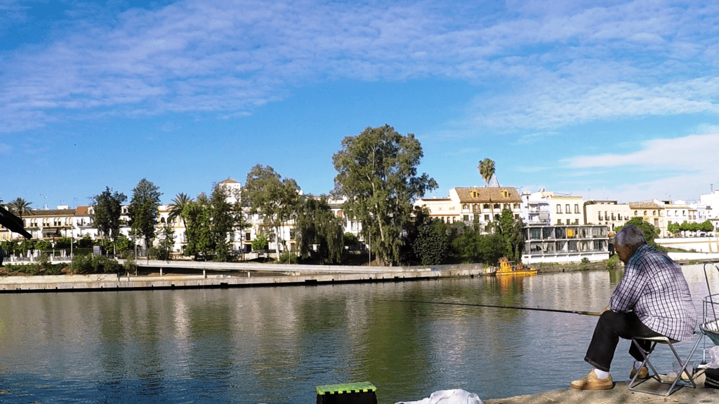 Seville flaner le long du fleuve